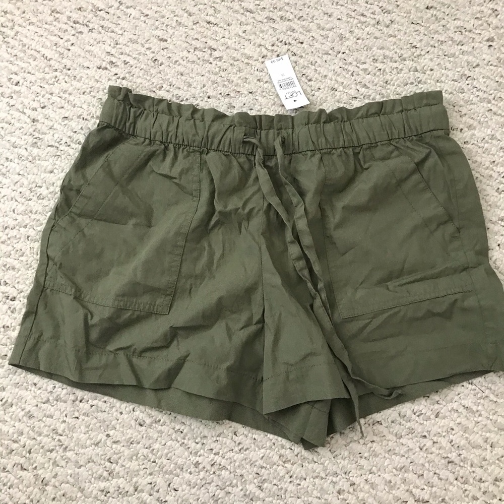 LOFT Green Shorts-Size Medium